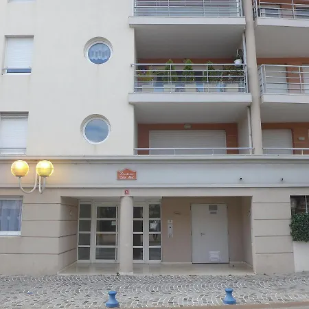 Cote Port Apartment